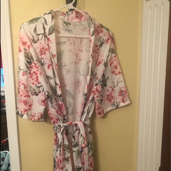 Show Me Your Mumu Floral Robe - Picture 1 of 3